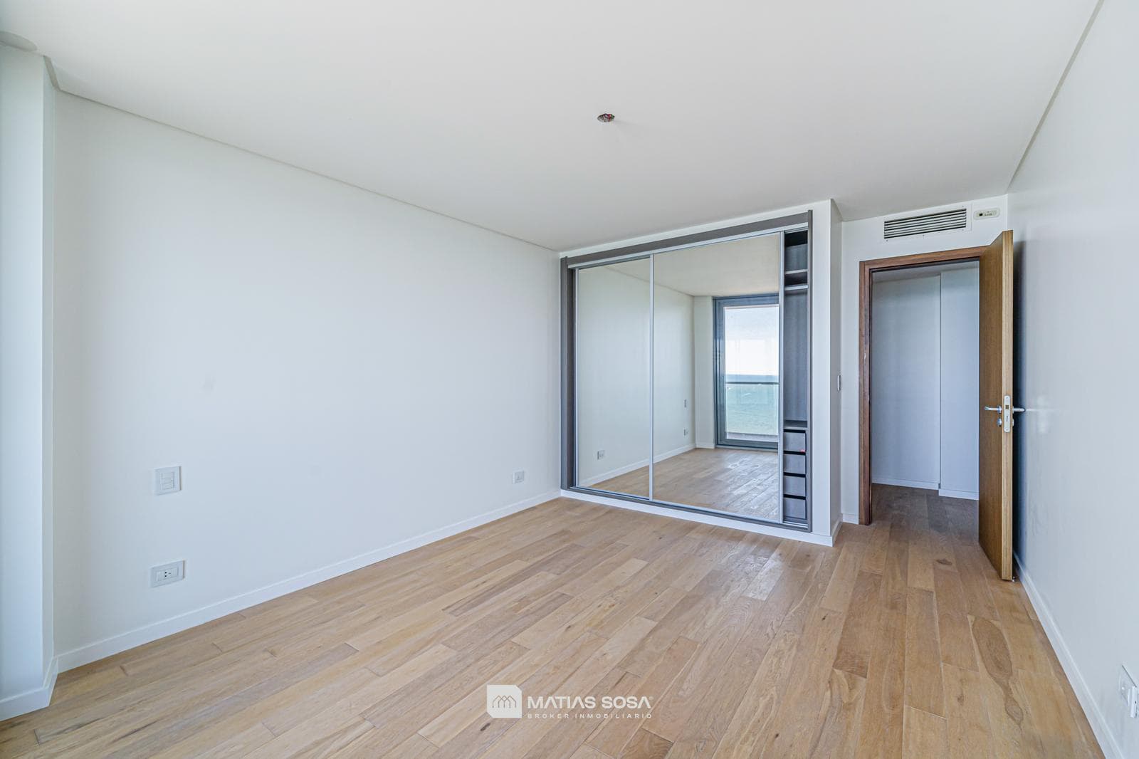 For Sale - Apartment - 4 rooms - Maral Explanada - Playa Chica