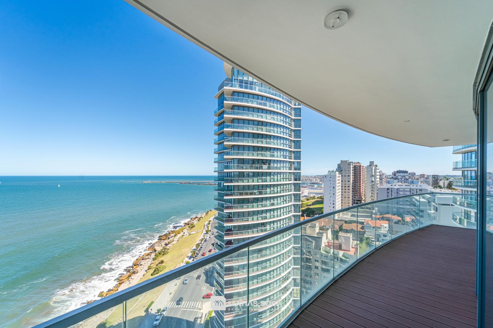 For Sale - Apartment - 4 rooms - Maral Explanada - Playa Chica