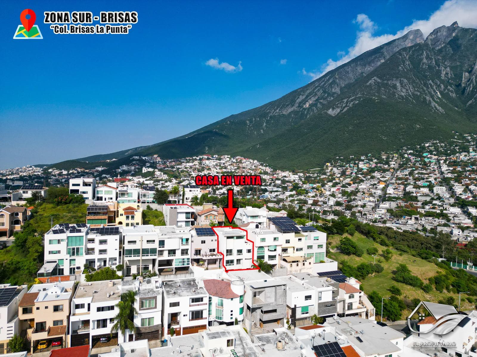 Casa en VENTA en Col. Privada de 4 niveles con vista a la ciudad // Zona Sur