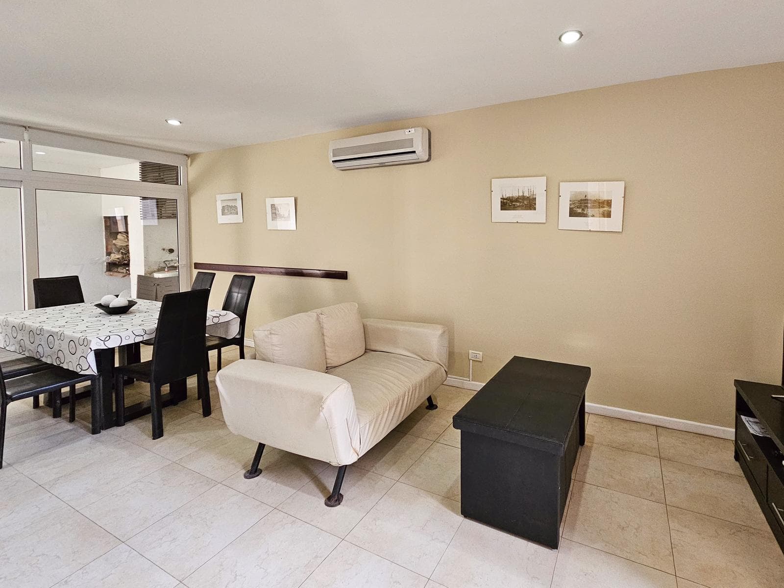 Apartment in a complex just steps from the beach