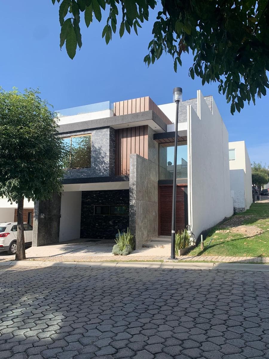 House in Parque Cuernavaca - Lomas de Angelopolis