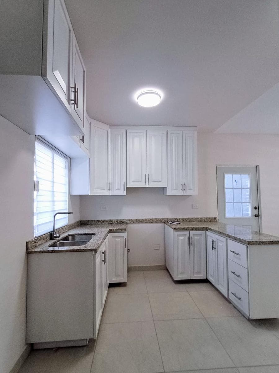 Brand-new, fully furnished house for rent in Colonia Valle de San Francisco
