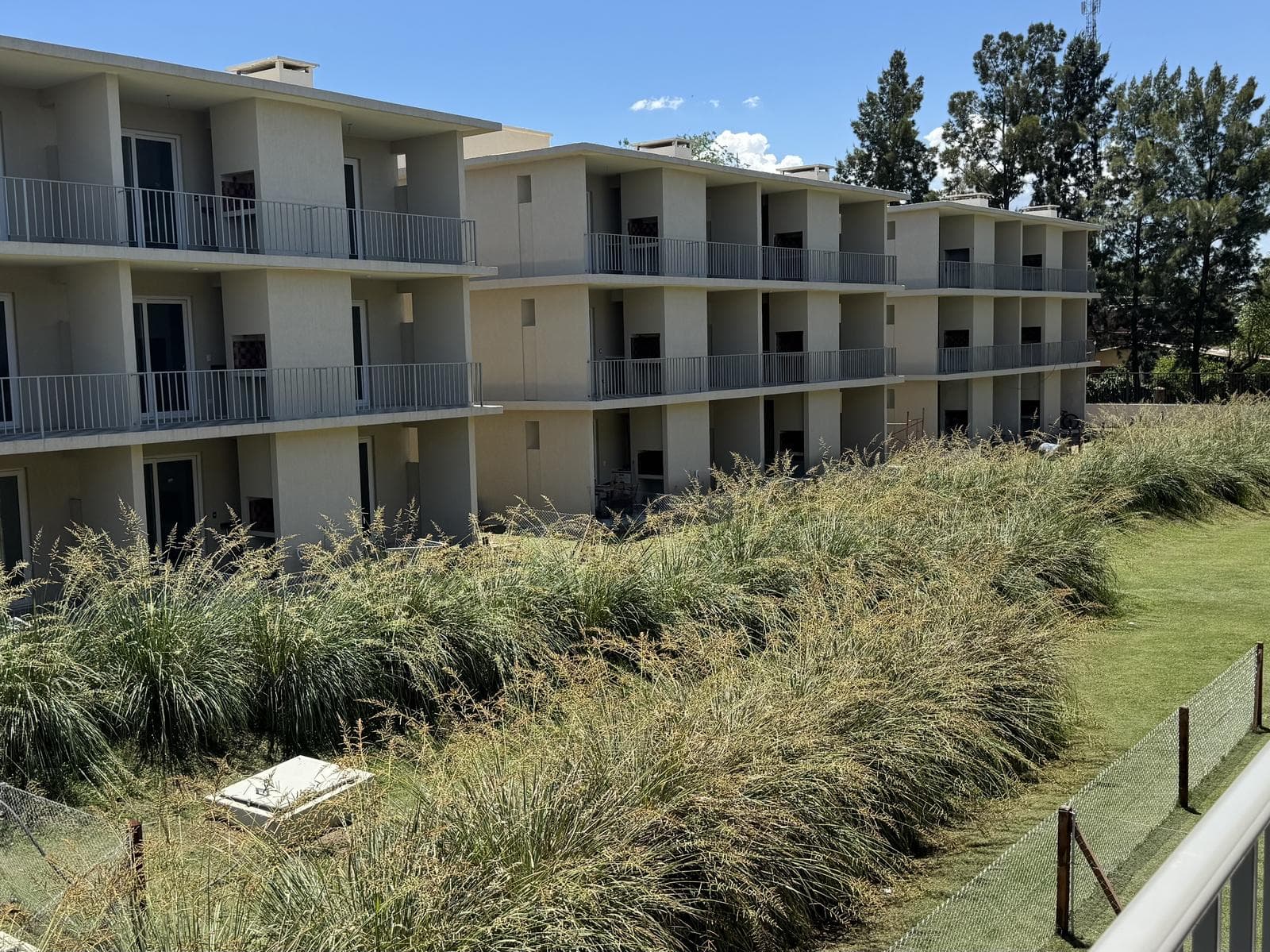 Studio apartment in Pilar with amenities