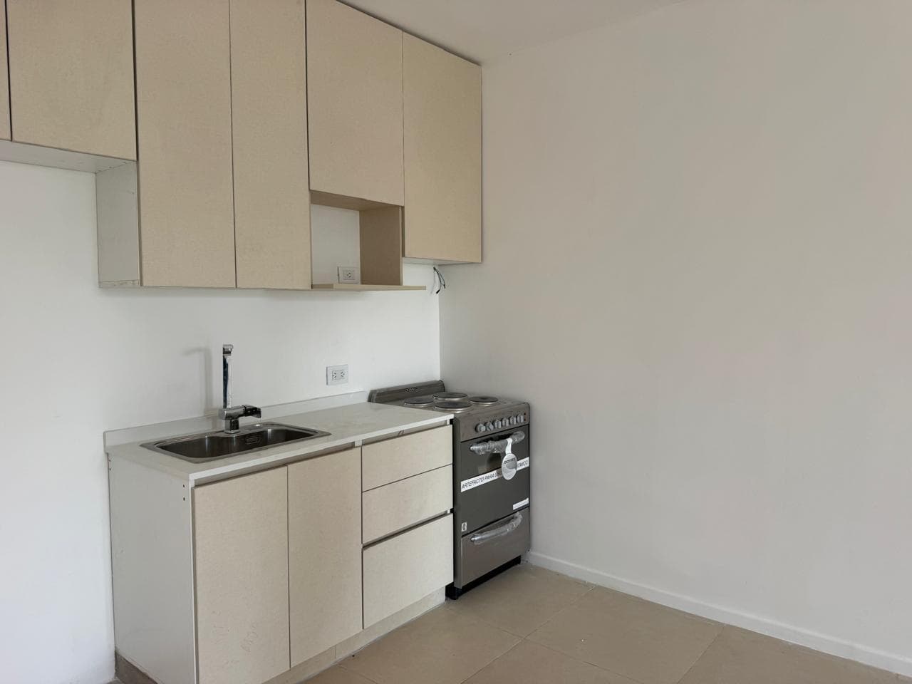 Studio apartment in Pilar with amenities