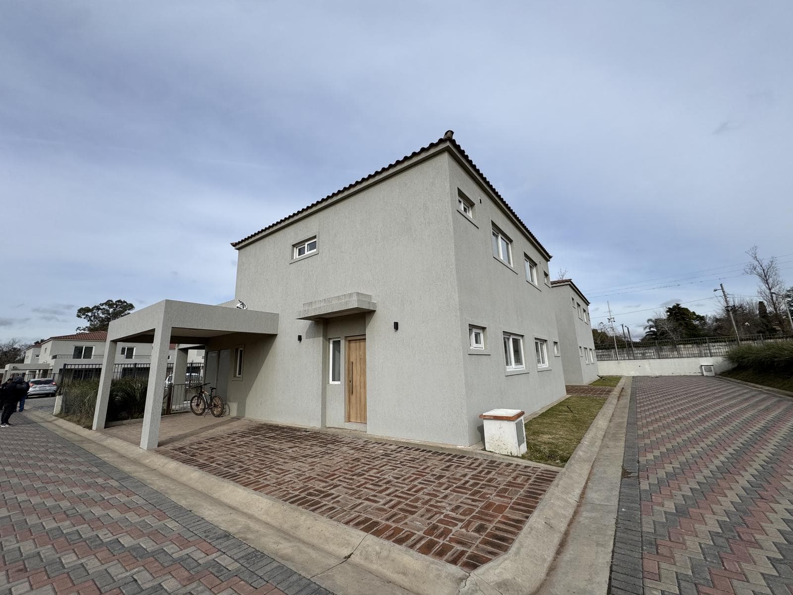 3-Bedroom House in Pilar with a Garden and Amenities