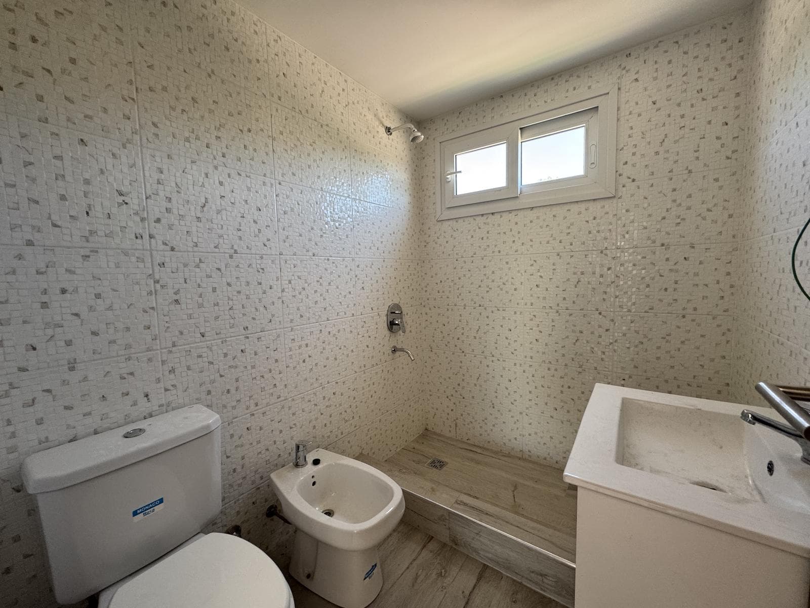 3-Bedroom House in Pilar with a Garden and Amenities