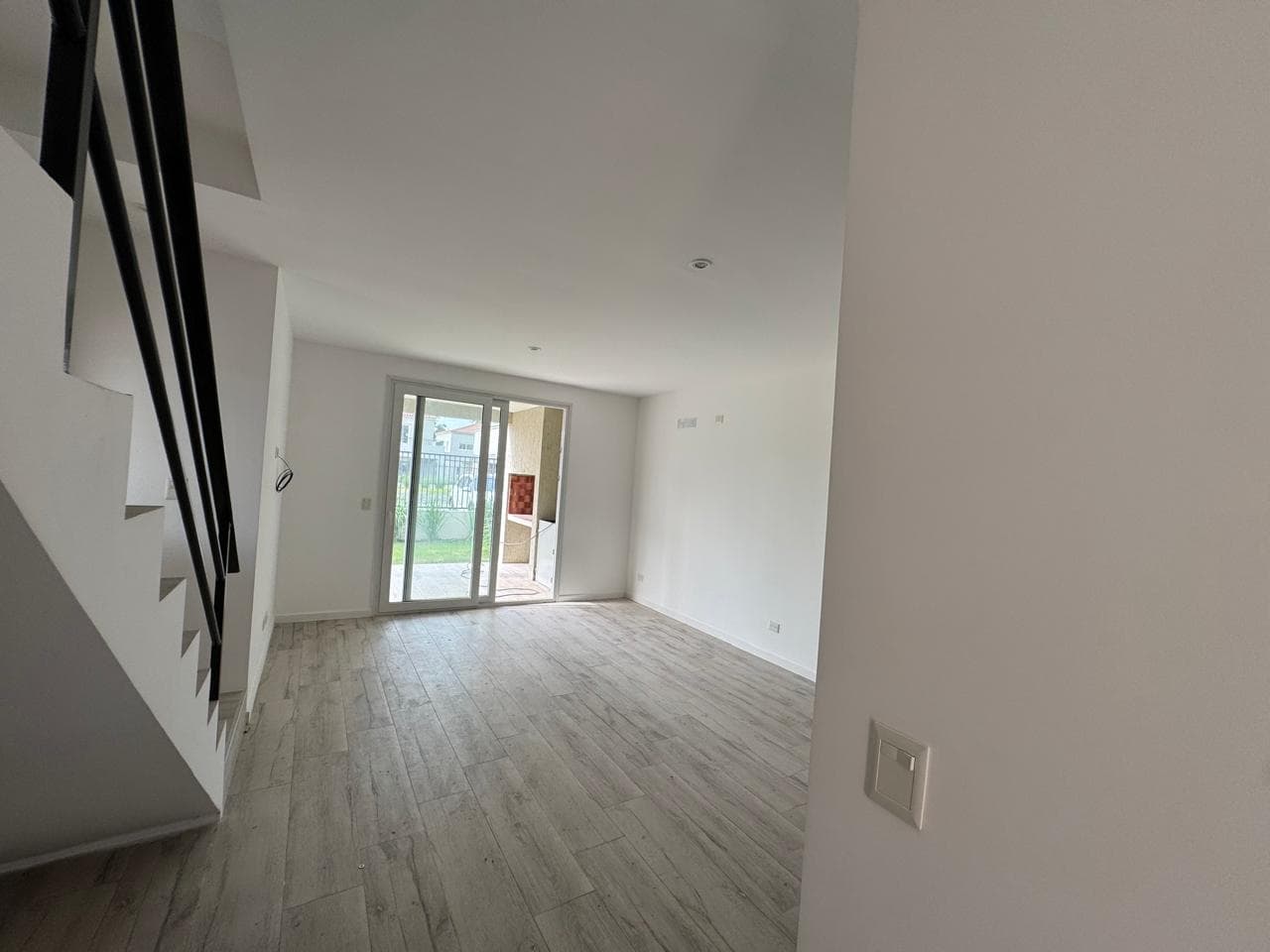 3-Bedroom House in Pilar with a Garden and Amenities