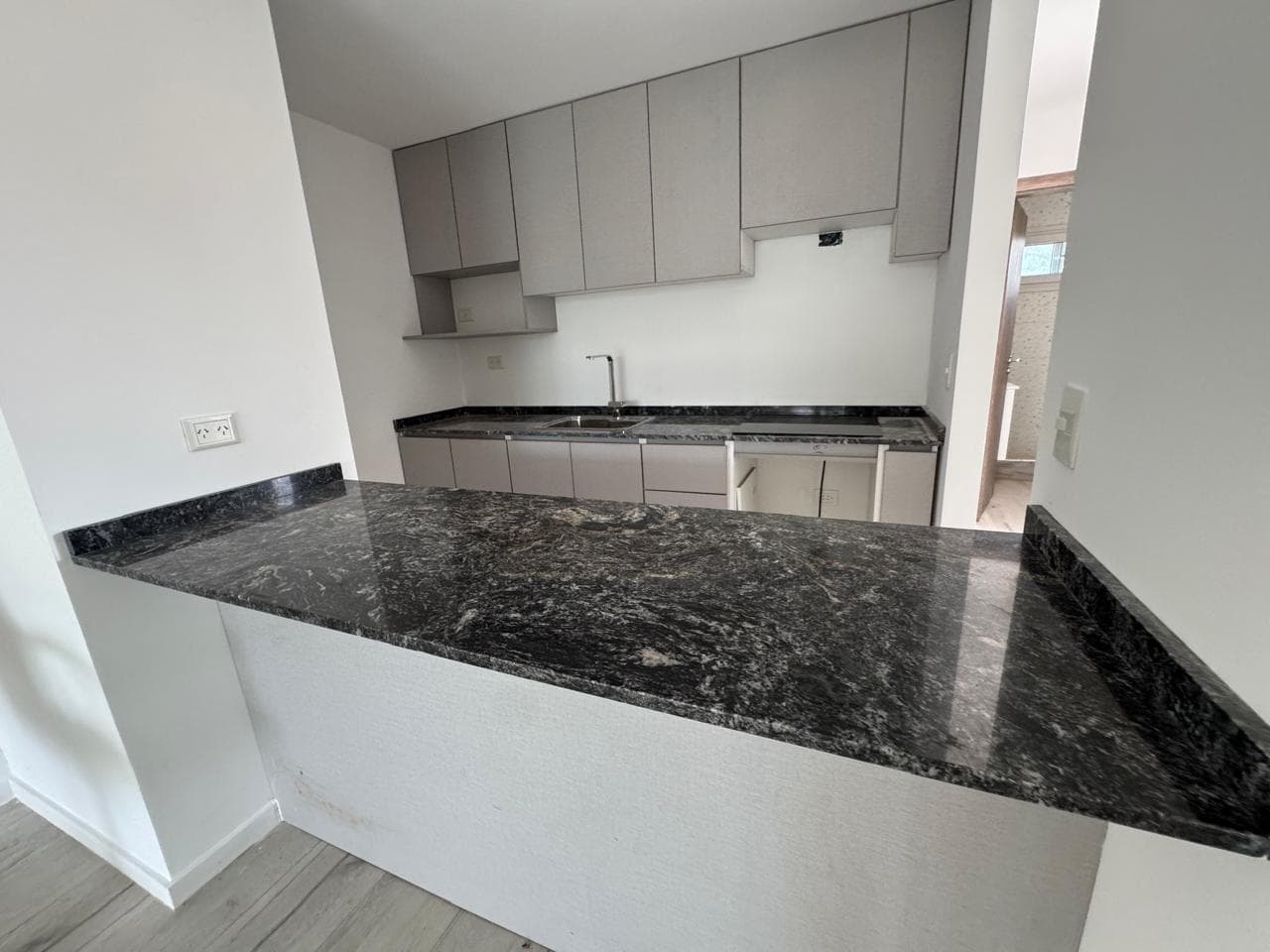 3-Bedroom House in Pilar with a Garden and Amenities