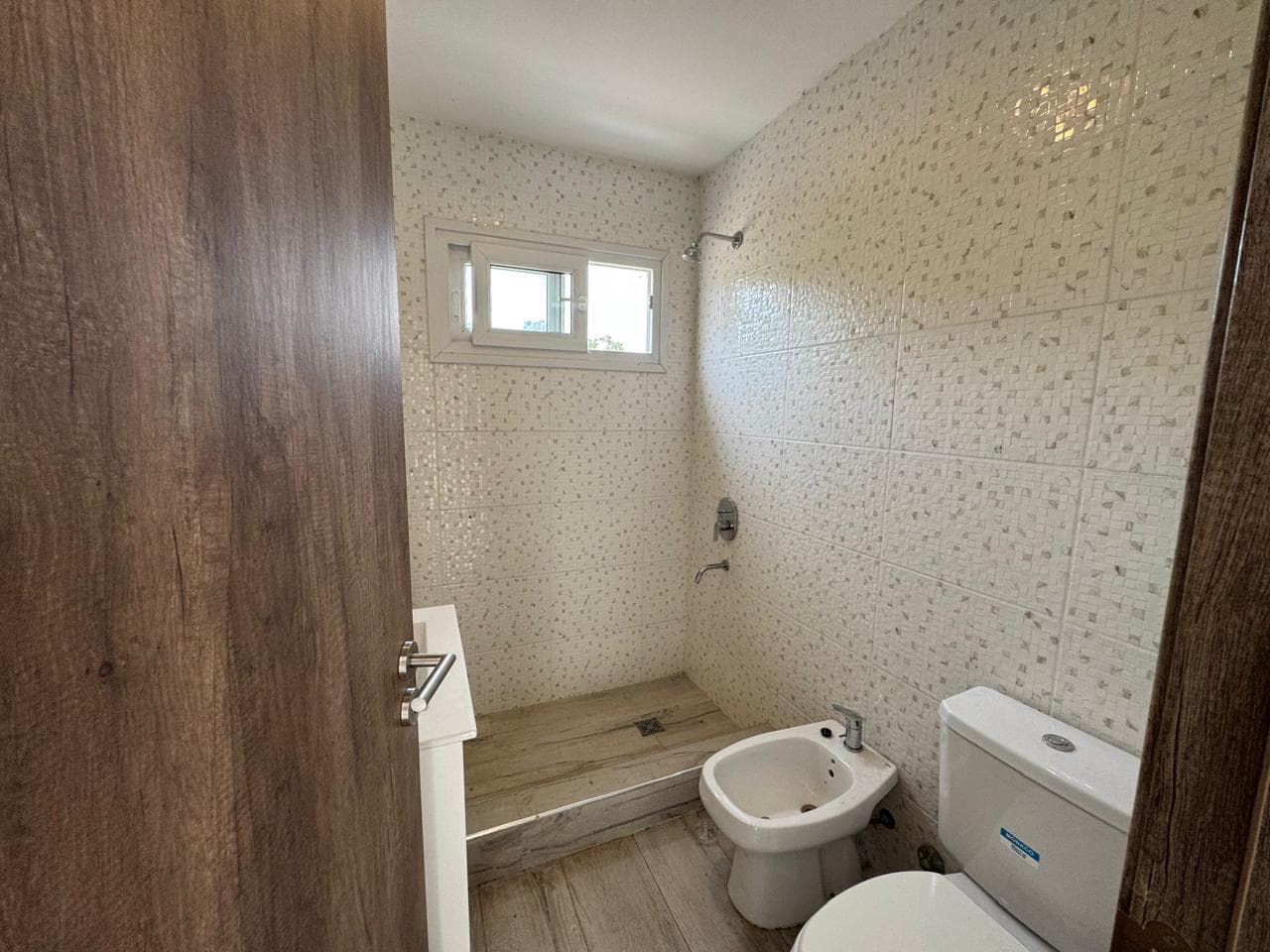 4-Bedroom House in Pilar with a Garden and Amenities