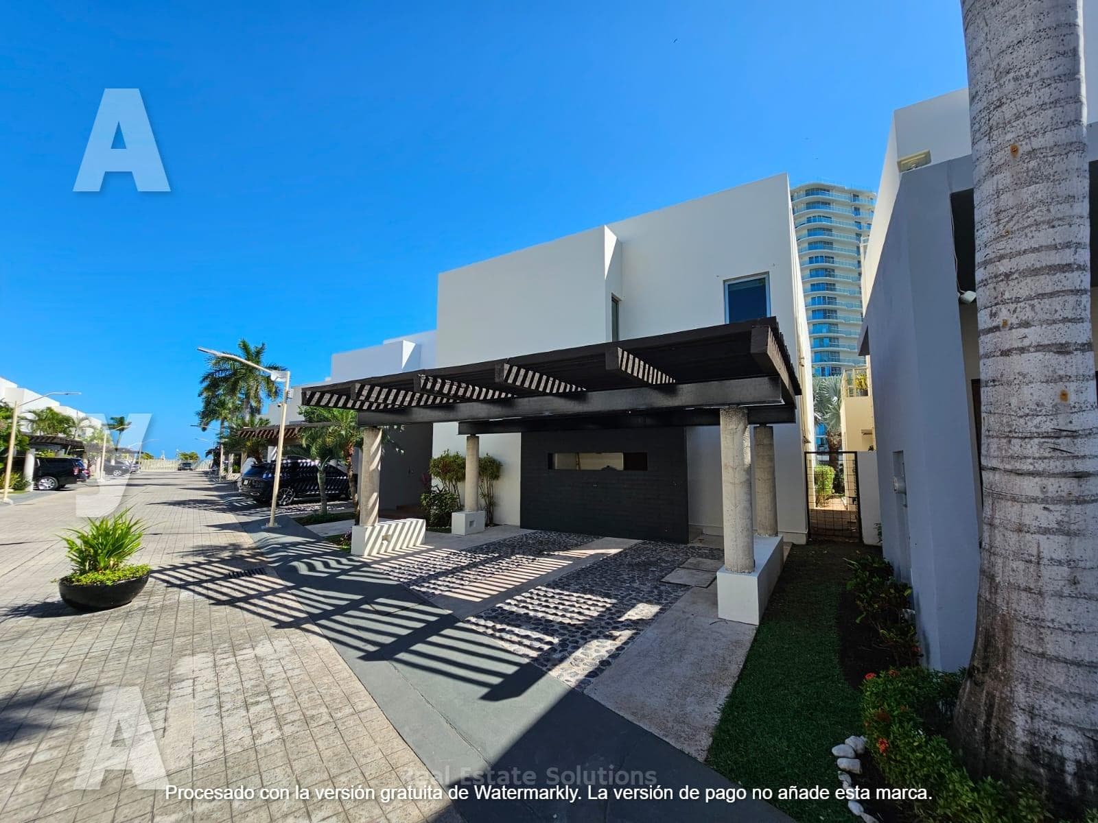 House for Sale/Rent, 3 Bedrooms, FURNISHED, Pool, Las Villas, Novo Cancún, Puerto Cancún