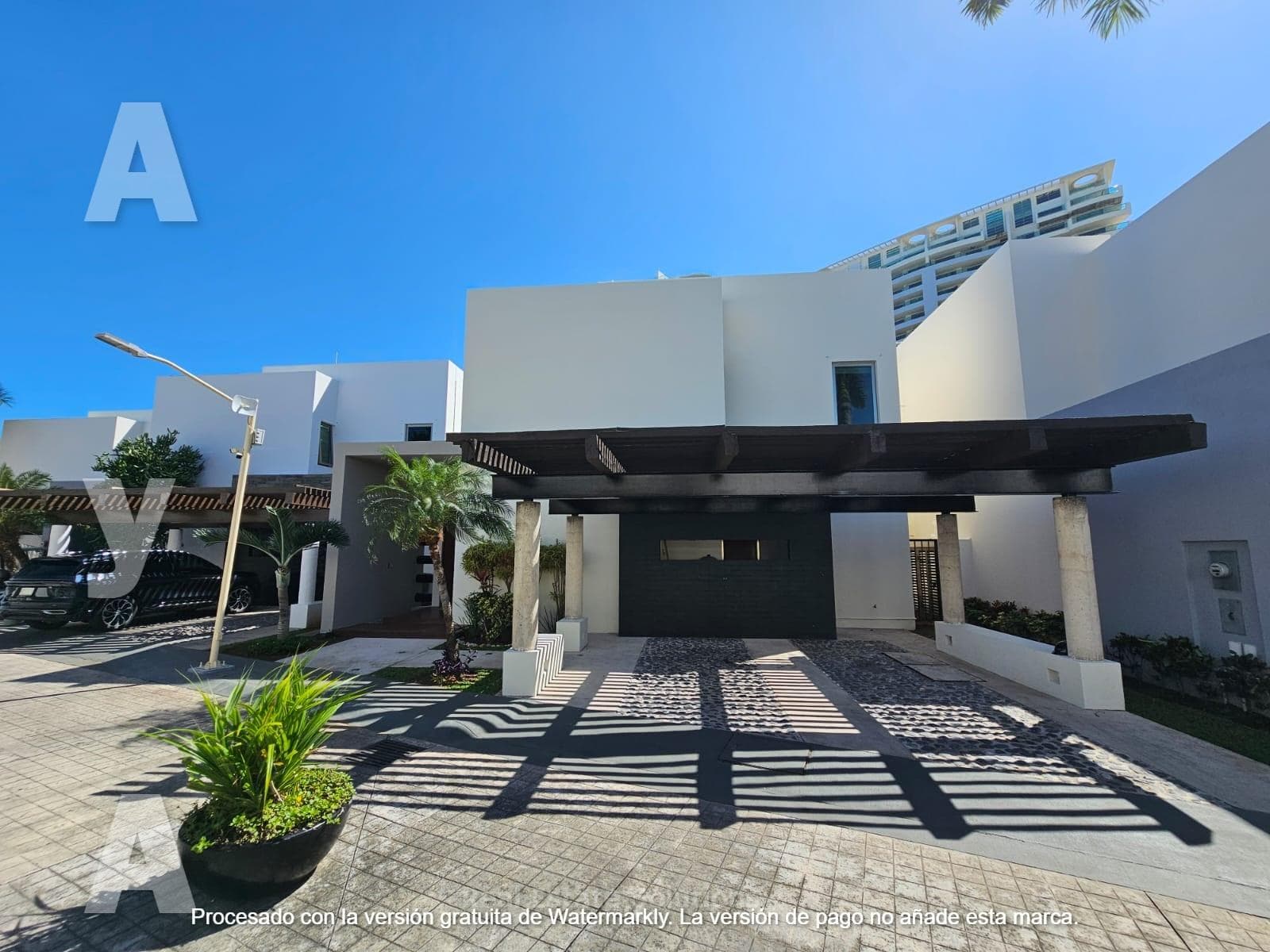 House for Sale/Rent, 3 Bedrooms, FURNISHED, Pool, Las Villas, Novo Cancún, Puerto Cancún