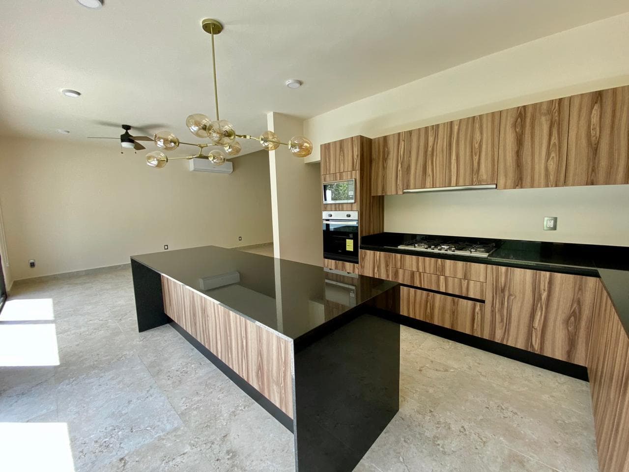 House on VIA CUMBRES AV HUAYACAN