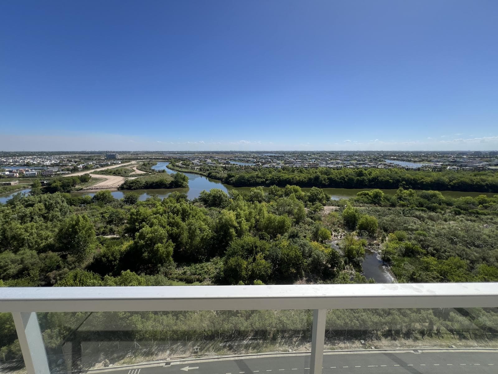 For Sale: 2-room apartment on a high floor with an unobstructed view at Remeros Beach Sky 2 - Tigre
