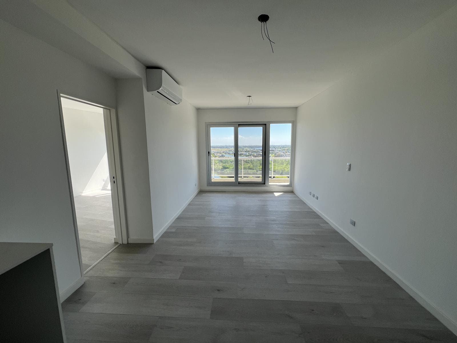 For Sale: 2-room apartment on a high floor with an unobstructed view at Remeros Beach Sky 2 - Tigre