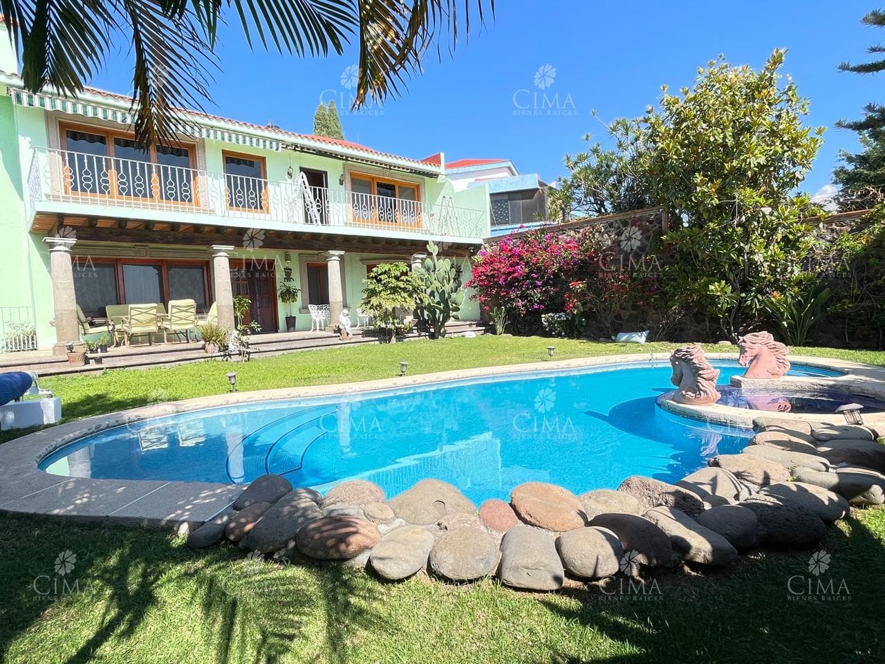 Venta Casa en Fraccionamiento Lomas de Tetela, Cuernavaca, Morelos - V365
