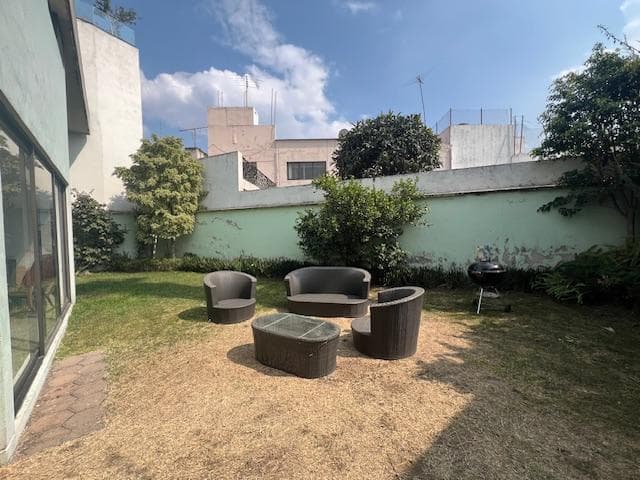 HOUSE FOR RENT ON AVENIDA DE LOS BOSQUES, LOMAS DE TECAMACHALCO!