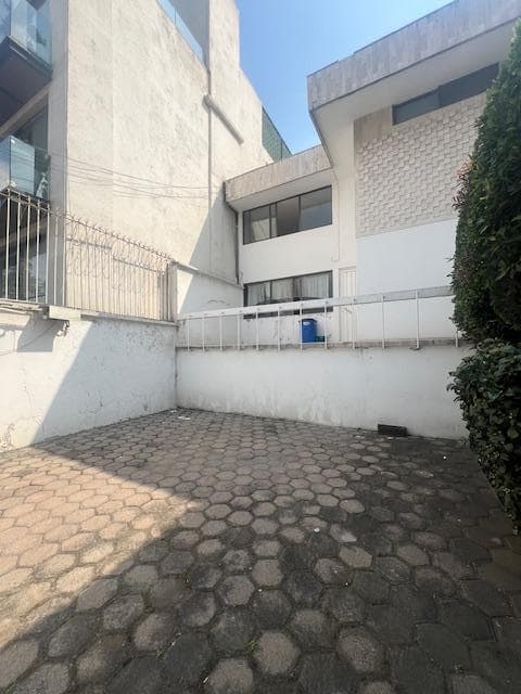 HOUSE FOR RENT ON AVENIDA DE LOS BOSQUES, LOMAS DE TECAMACHALCO!