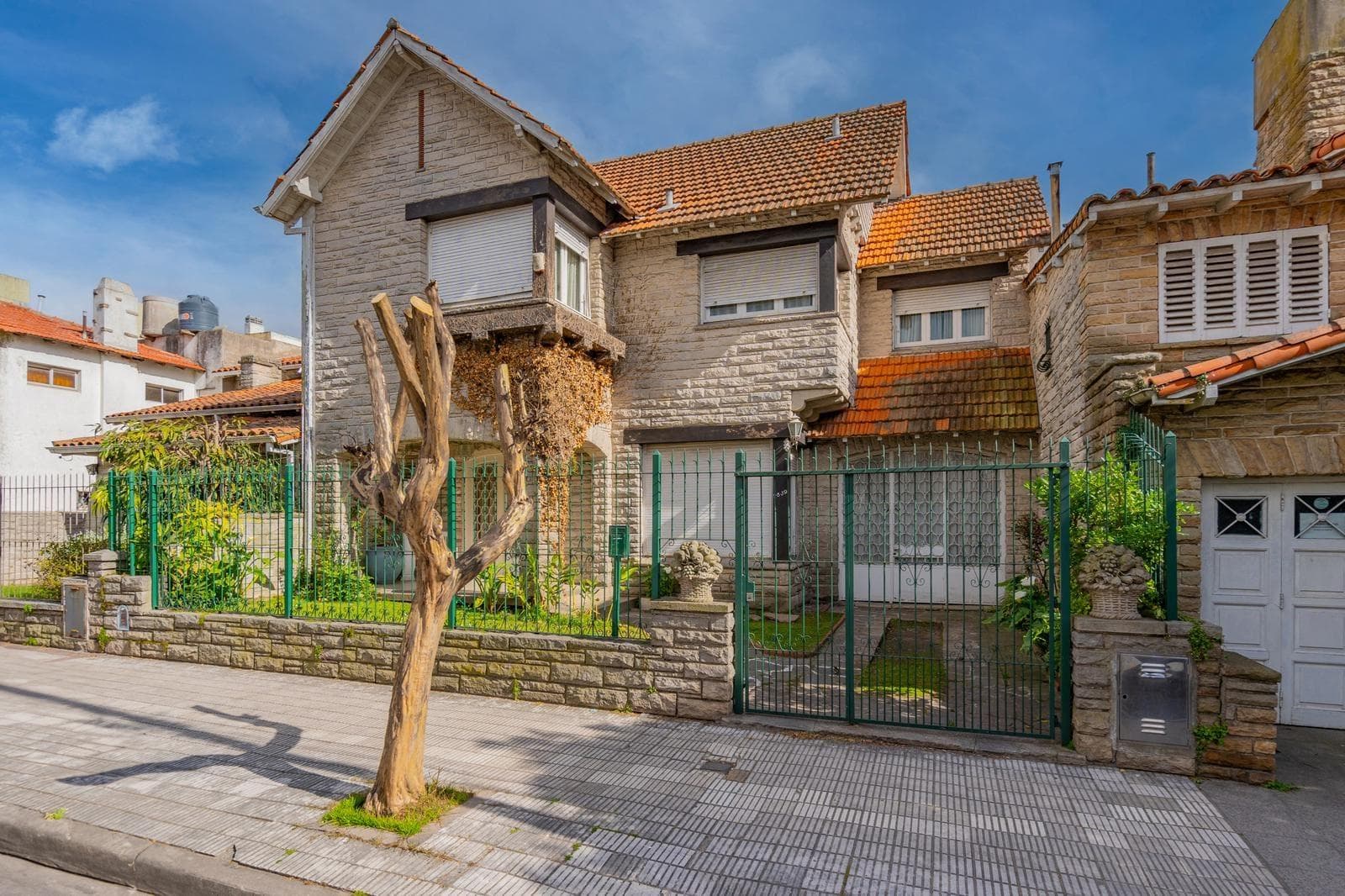 4-Room Villa with Garage in Parque Chauvin