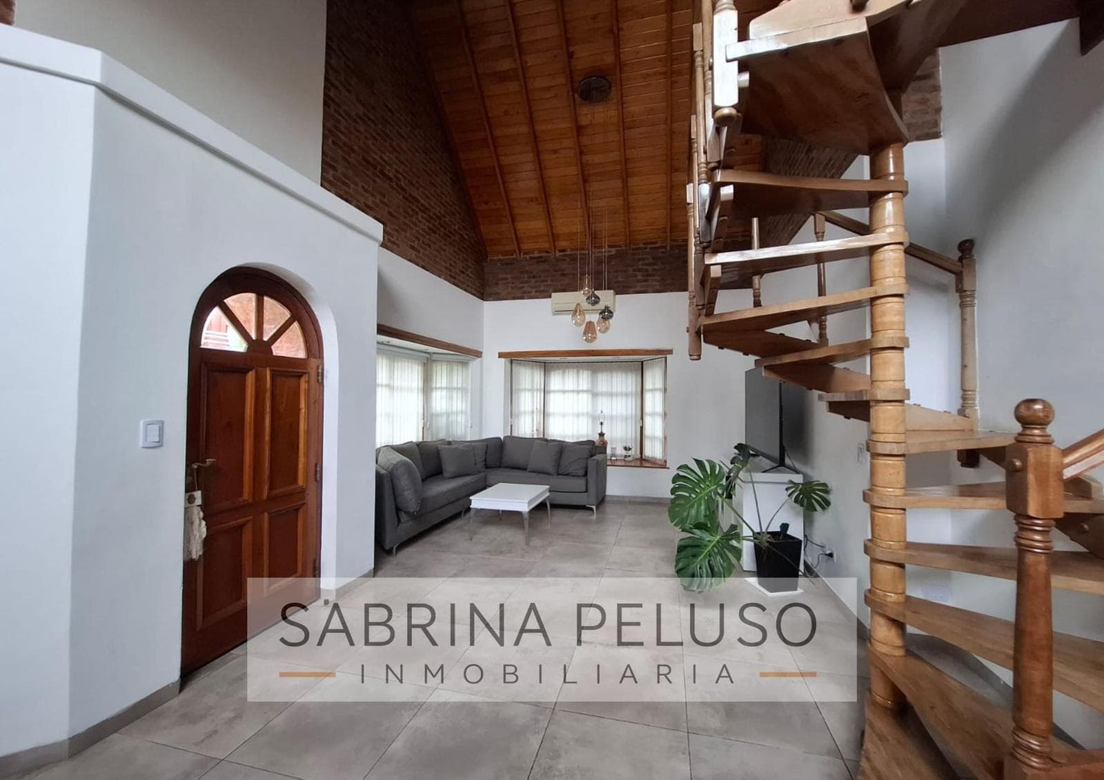 Casa en Canning (E. Echeverria)