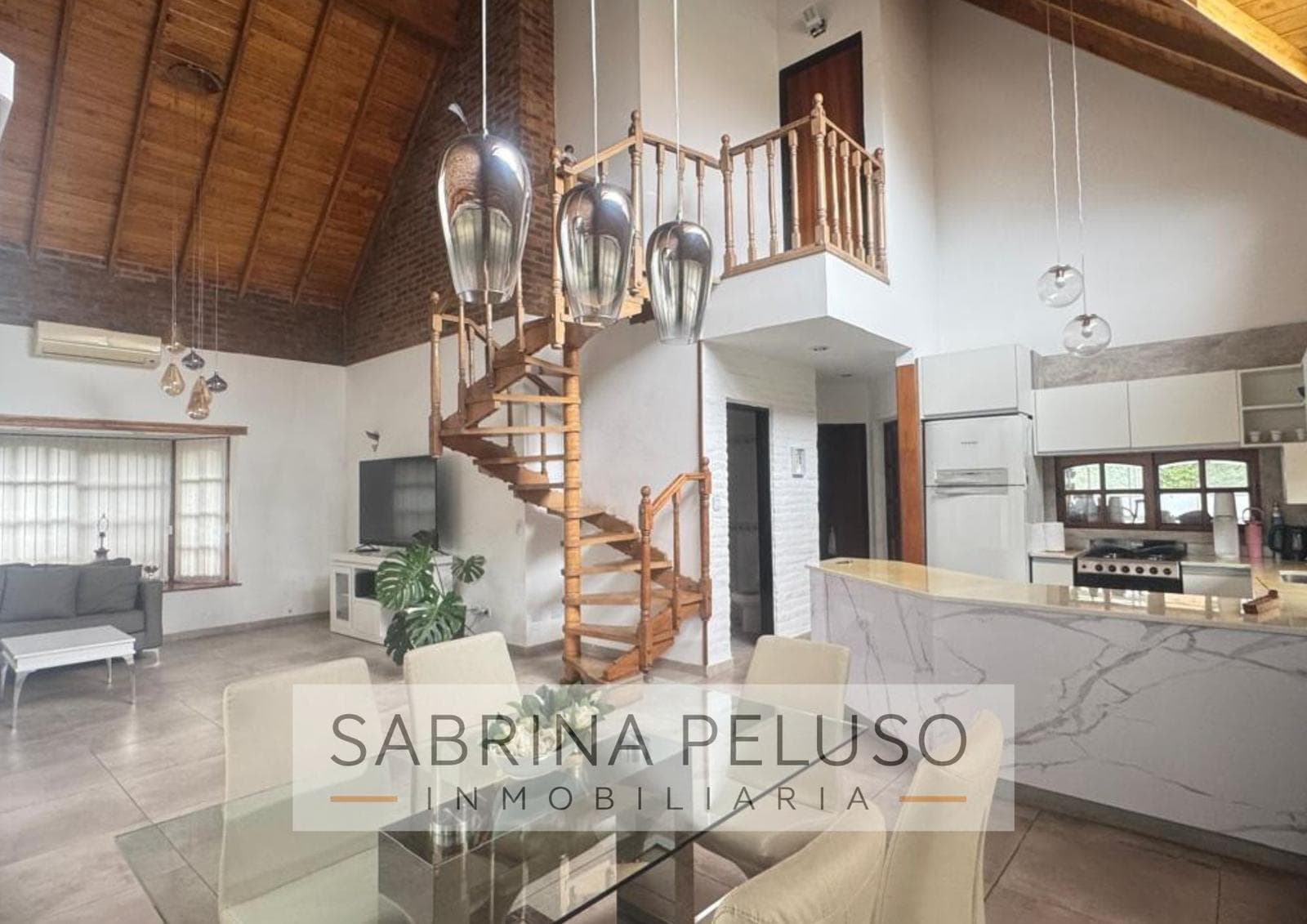 Casa en Canning (E. Echeverria)