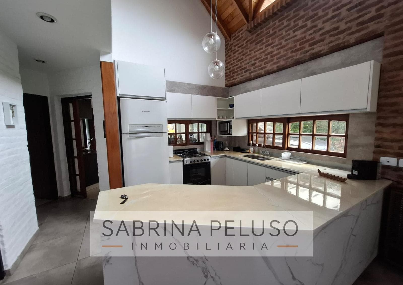 Casa en Canning (E. Echeverria)
