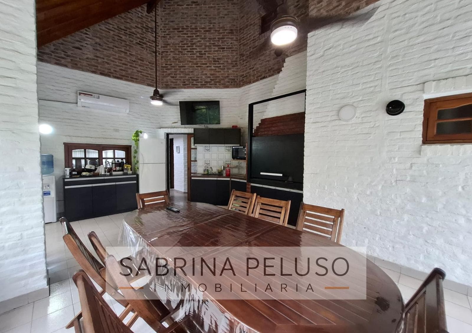 Casa en Canning (E. Echeverria)