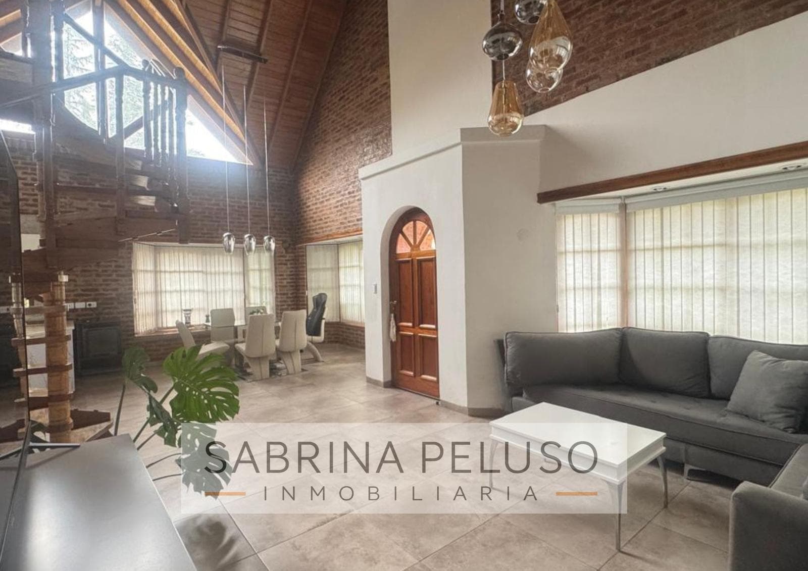 Casa en Canning (E. Echeverria)