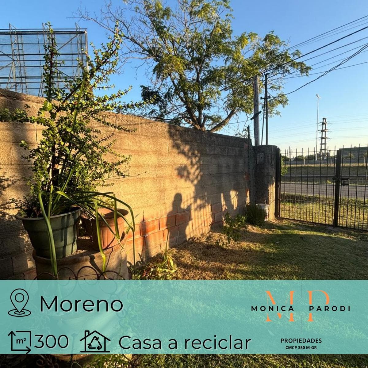 For sale: Lot with a house in need of renovation on Colectora Norte, Acceso Oeste in Moreno