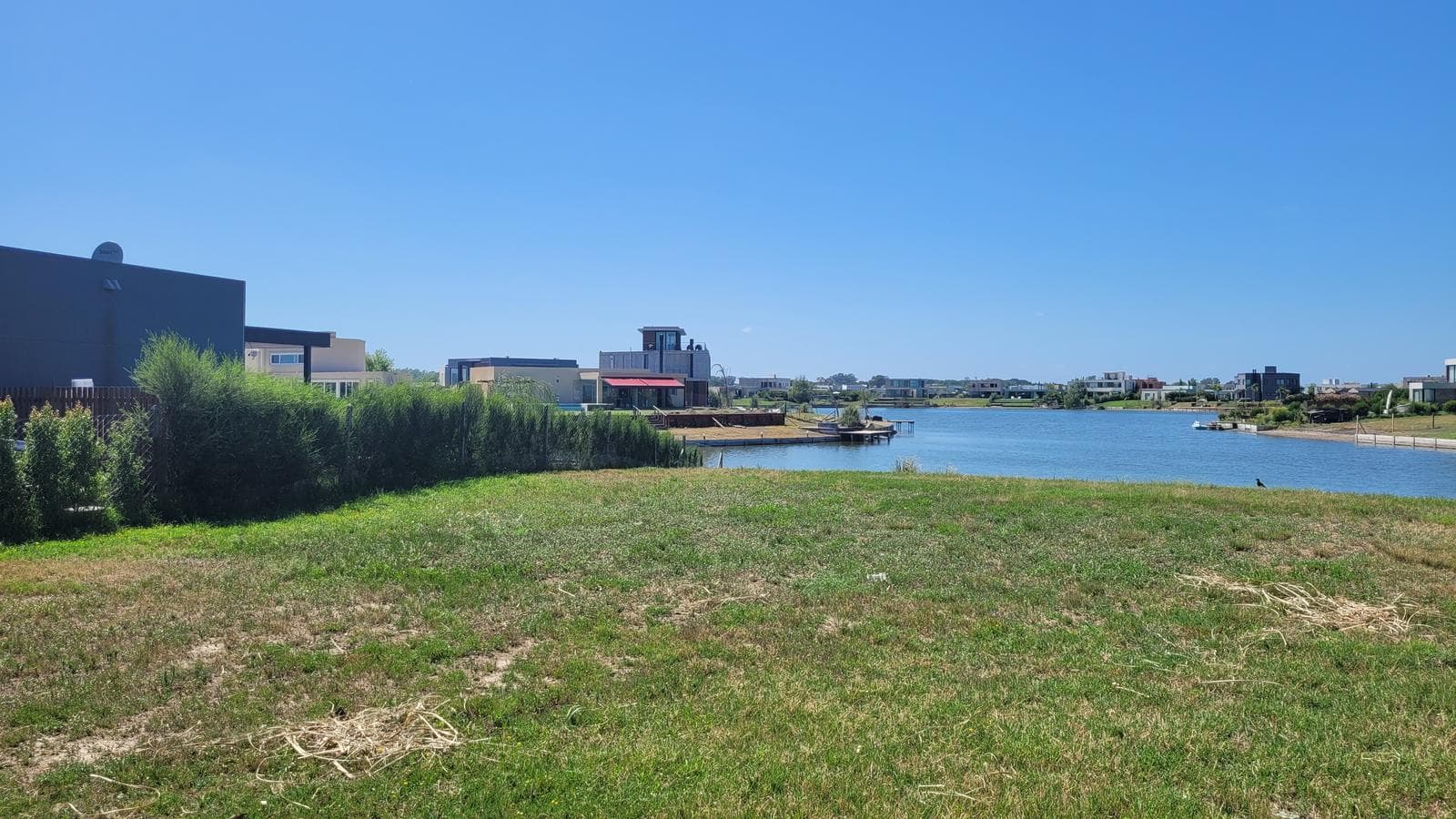 Lot near the lagoon in Area 7, San Sebastian