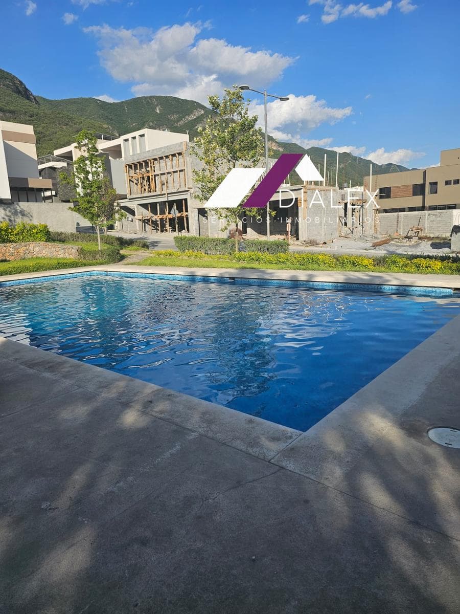 Castaños del Vergel Subdivision - NATIONAL HIGHWAY - House FOR SALE, South Area of MONTERREY, 584 m2