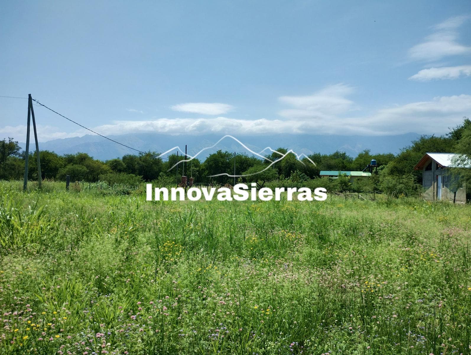 980 m² Lot | Las Tapias | Deed | Mountain Views | 200 m from the Highway