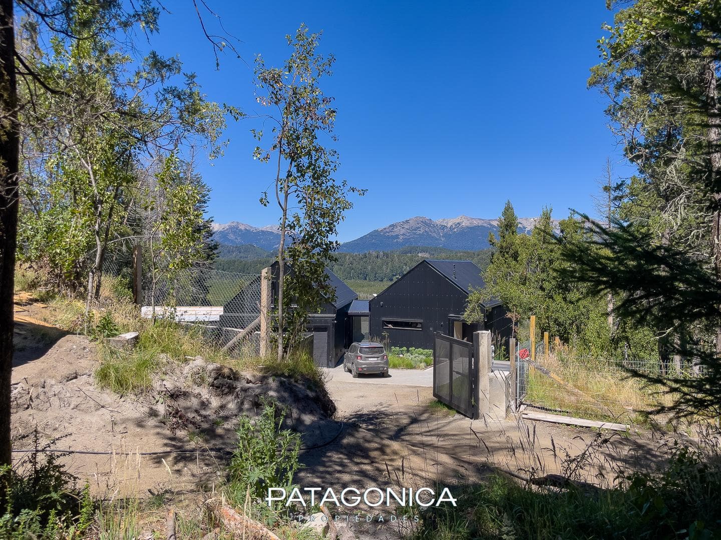FOR SALE: 1,320 m² LOT IN THE LAS BALSAS GATED COMMUNITY, VILLA LA ANGOSTURA