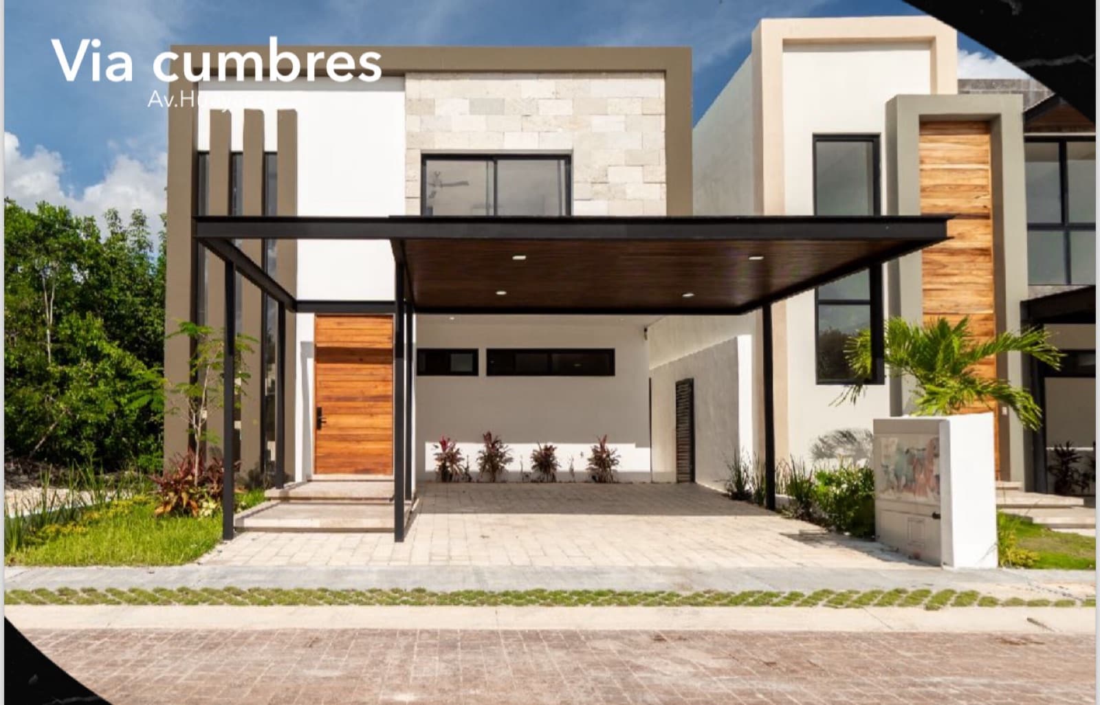 House for Sale in Cumbres Residencial