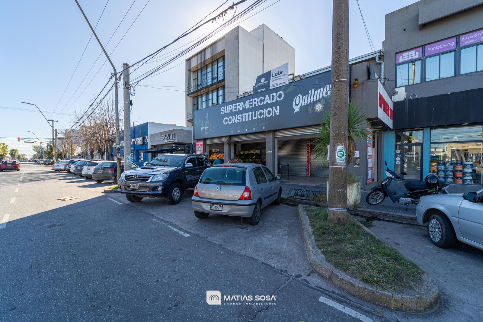 For Sale - Commercial Space - Lot Suitable for Development - On Av. Constitución