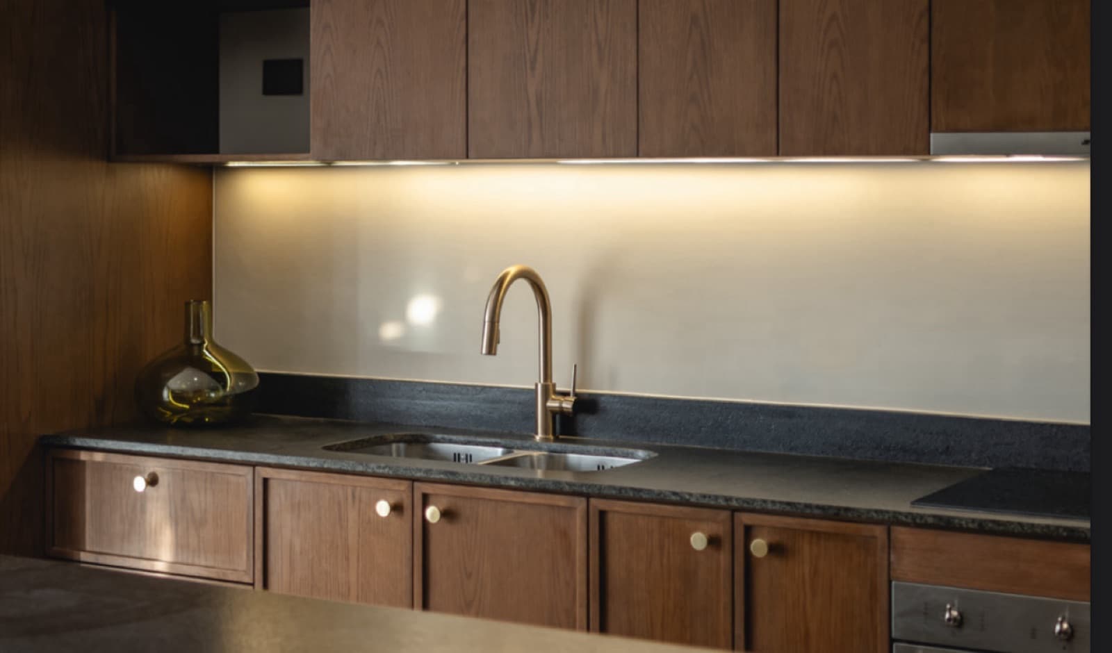 LUXURY APARTMENT AVAILABLE FOR PRE-SALE AT ARTHOUSE TOWER A