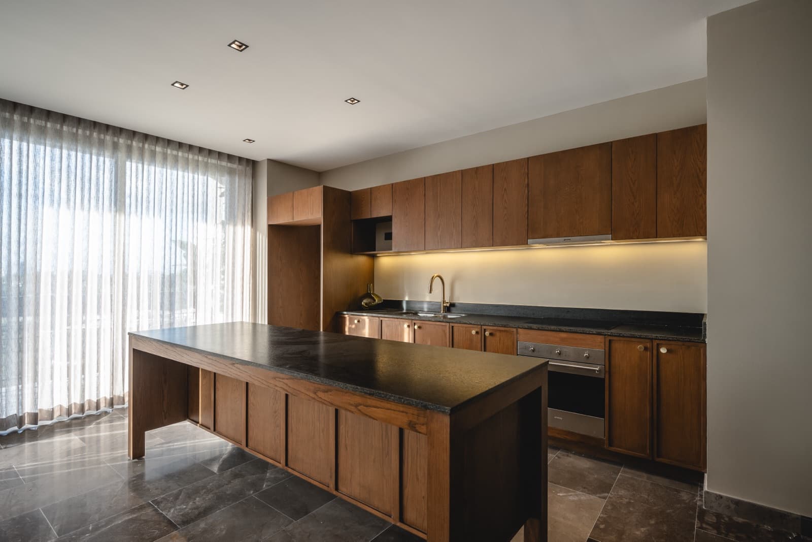 LUXURY APARTMENT AVAILABLE FOR PRE-SALE AT ARTHOUSE TOWER A