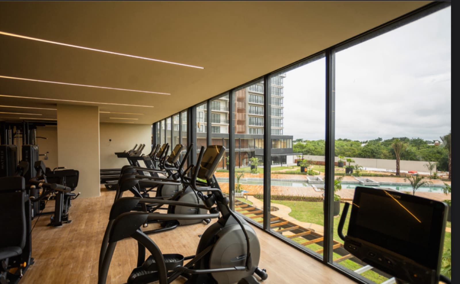 LUXURY APARTMENT AVAILABLE FOR PRE-SALE AT ARTHOUSE TOWER A