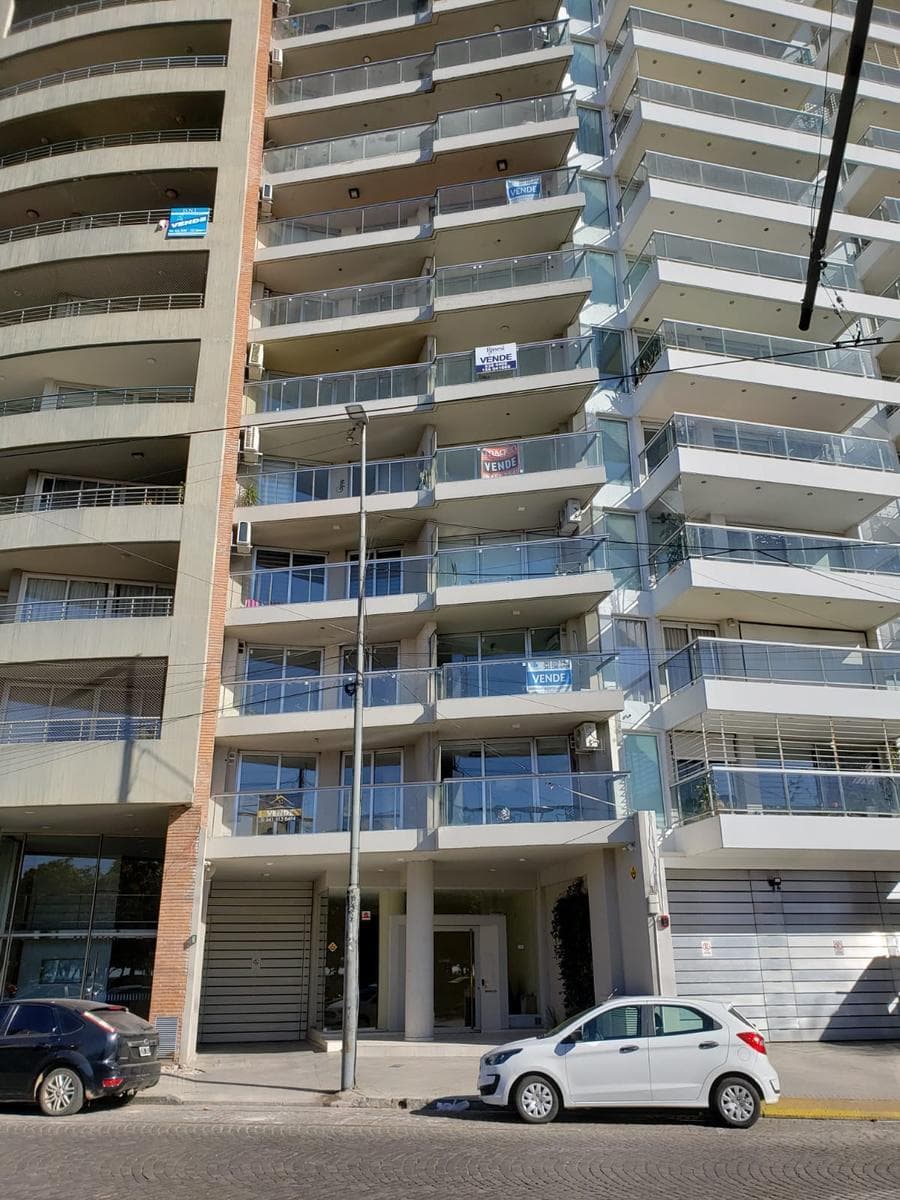 FOR SALE - Studio apartment with amenities - Downtown/Río area, Rosario.