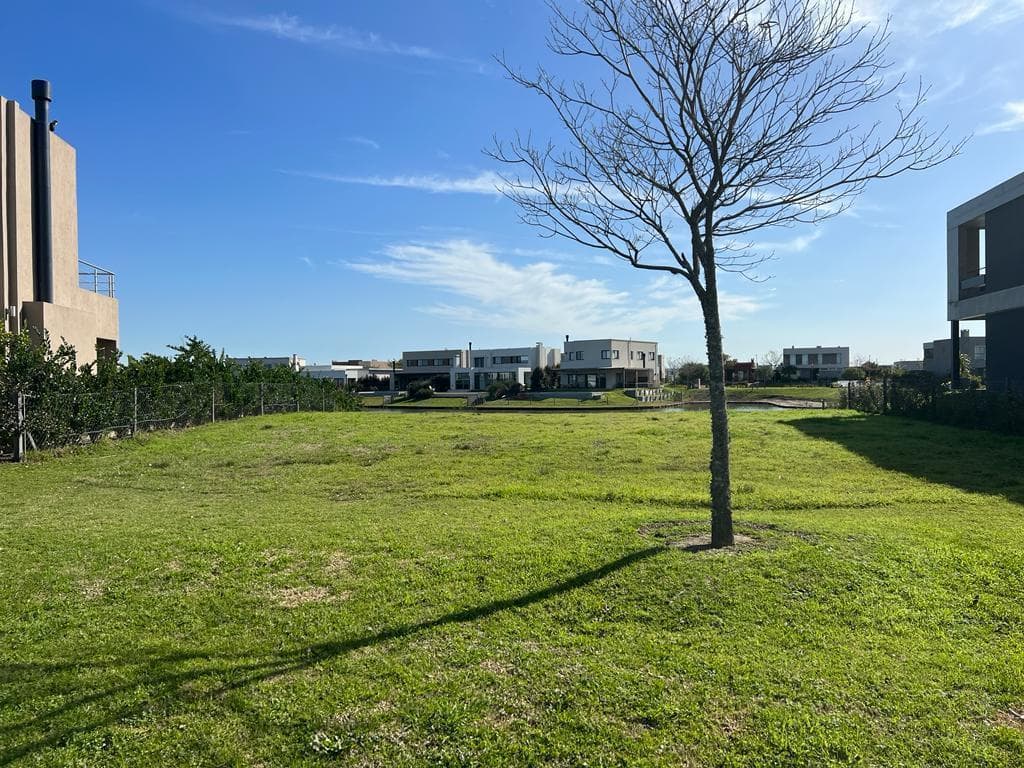 SPECTACULAR Lot for Sale in Los Ceibos, Puertos, Escobar—Near the Water