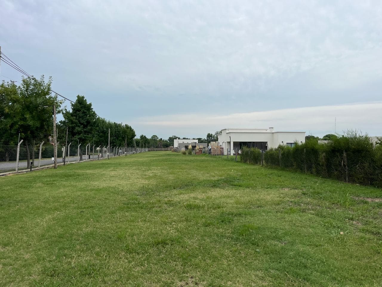 LOT FOR SALE - PILAR DEL ESTE - SANTA ELISA NEIGHBORHOOD