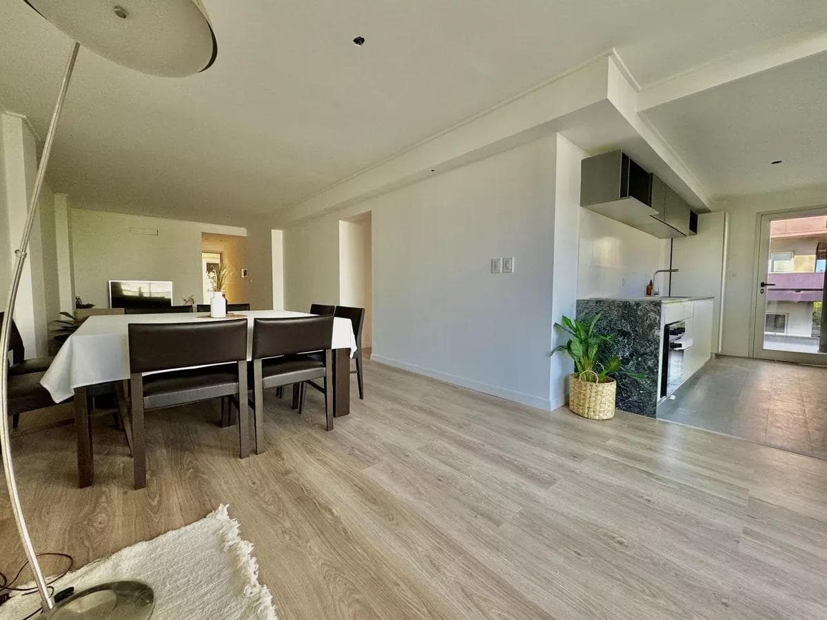 two-bedroom, two-bathroom apartment with garage, pool, and barbecue area in the Martin neighborhood
