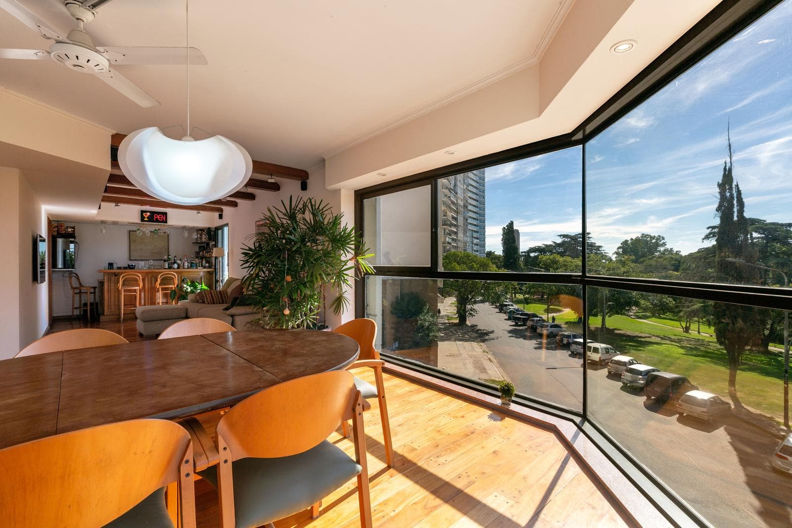 FOR SALE - APARTMENT - 4 BEDROOMS - MARTIN NEIGHBORHOOD, ROSARIO.