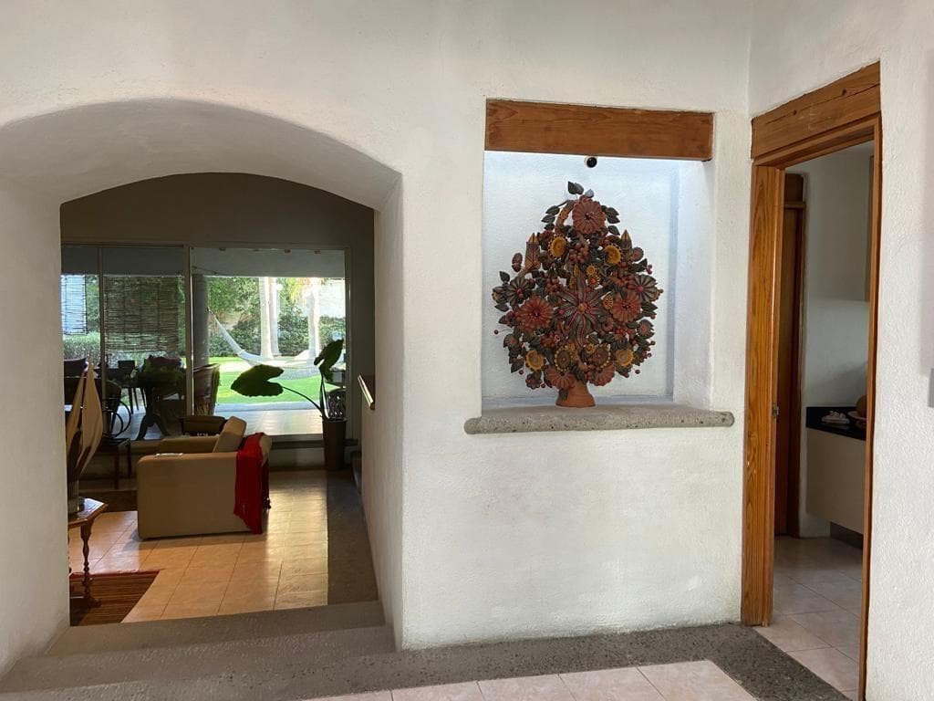 BEAUTIFUL ONE-STORY HOME FOR SALE IN THE JURICA RESIDENTIAL COMPLEX