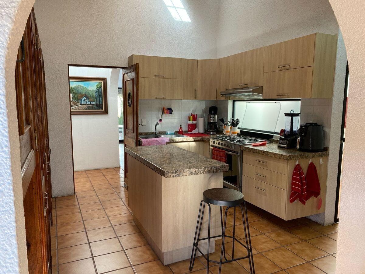 4-bedroom house (2 on the ground floor) for sale in Jurica Campestre, Querétaro