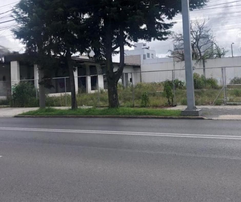 Land for Rent at the Corner of Las Torres Avenue in Metepec, State of Mexico