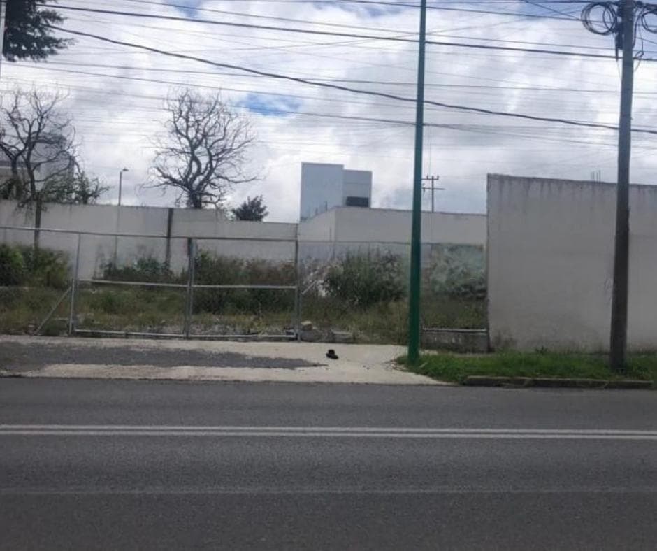 Land for Rent at the Corner of Las Torres Avenue in Metepec, State of Mexico