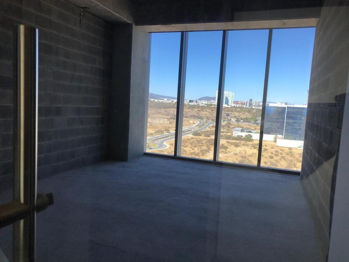 Office for sale in Jurica, Querétaro.