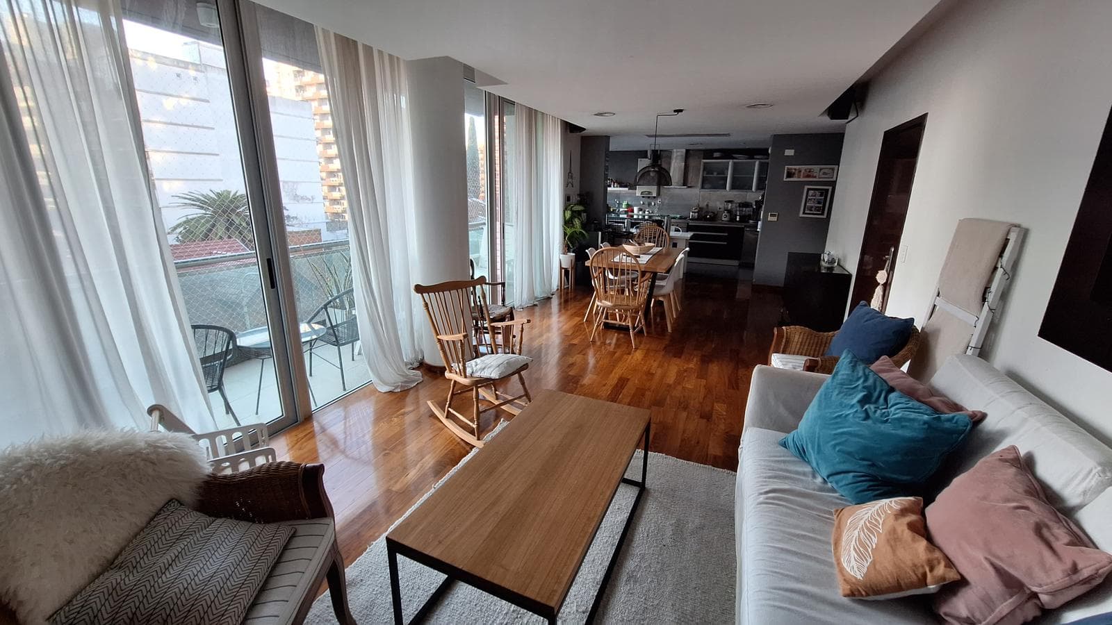 Apartment for sale: 4 bedrooms / 2 parking spaces - Downtown Quilmes