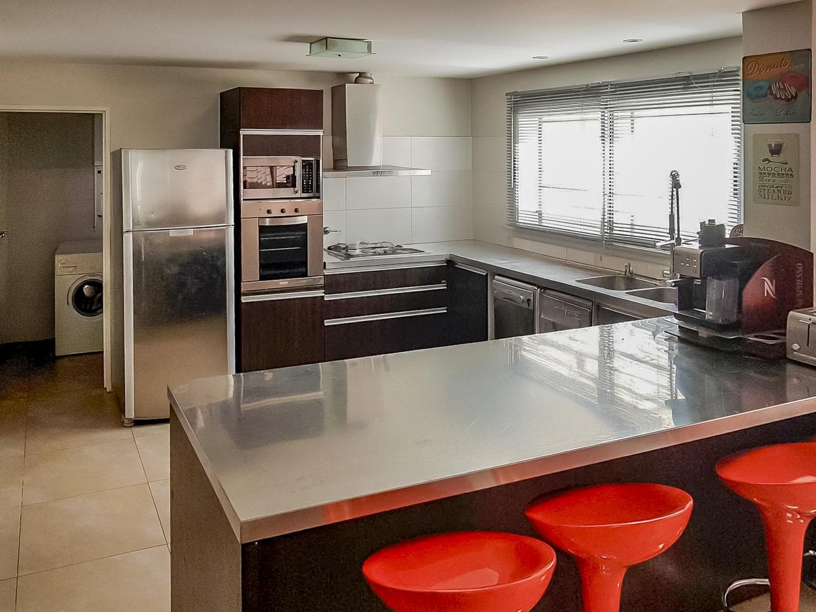 FOR SALE - 4-bedroom house with barbecue area, garden, and pool - Fisherton, Rosario.