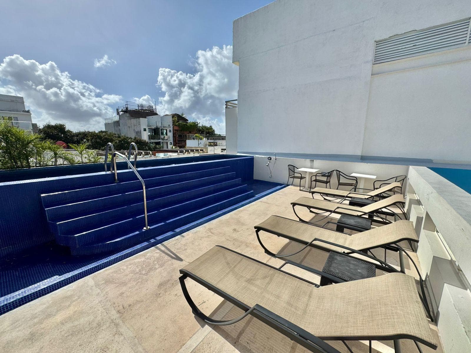 Two-bedroom apartment in downtown Playa del Carmen